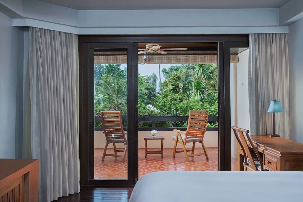 Renaissance Koh Samui Resort & Spa Room, 1 King Bed, Non Smoking, Garden View (Balcony) 8