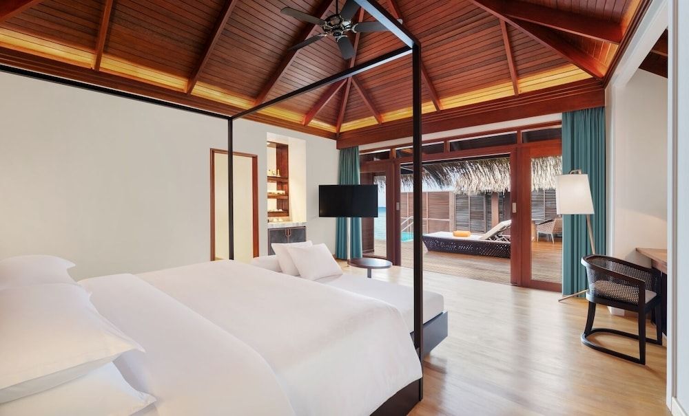 Overwater Premium Villa with 1 King Bed and Ocean View