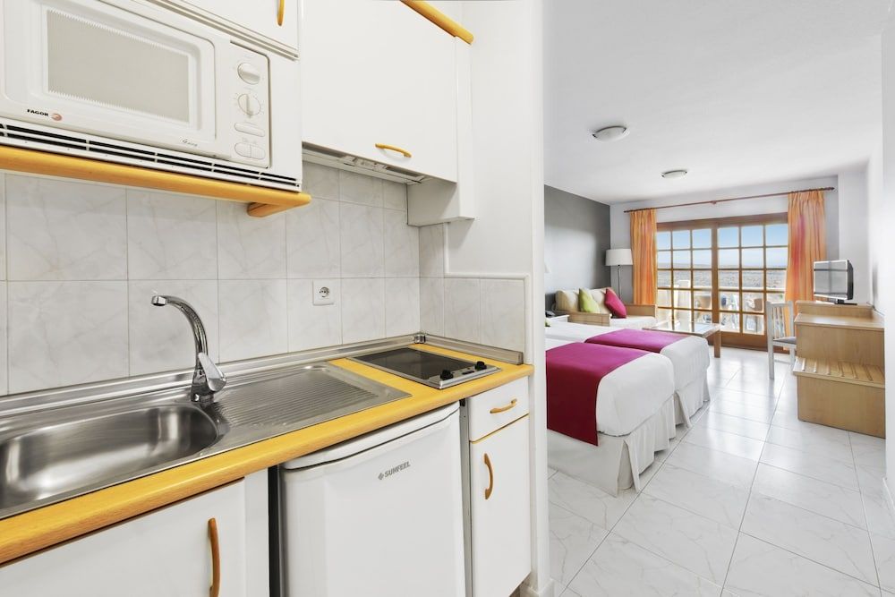 Studio (2 adults)