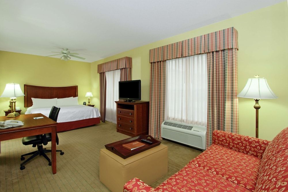 Studio, One King Bed, Non-Smoking