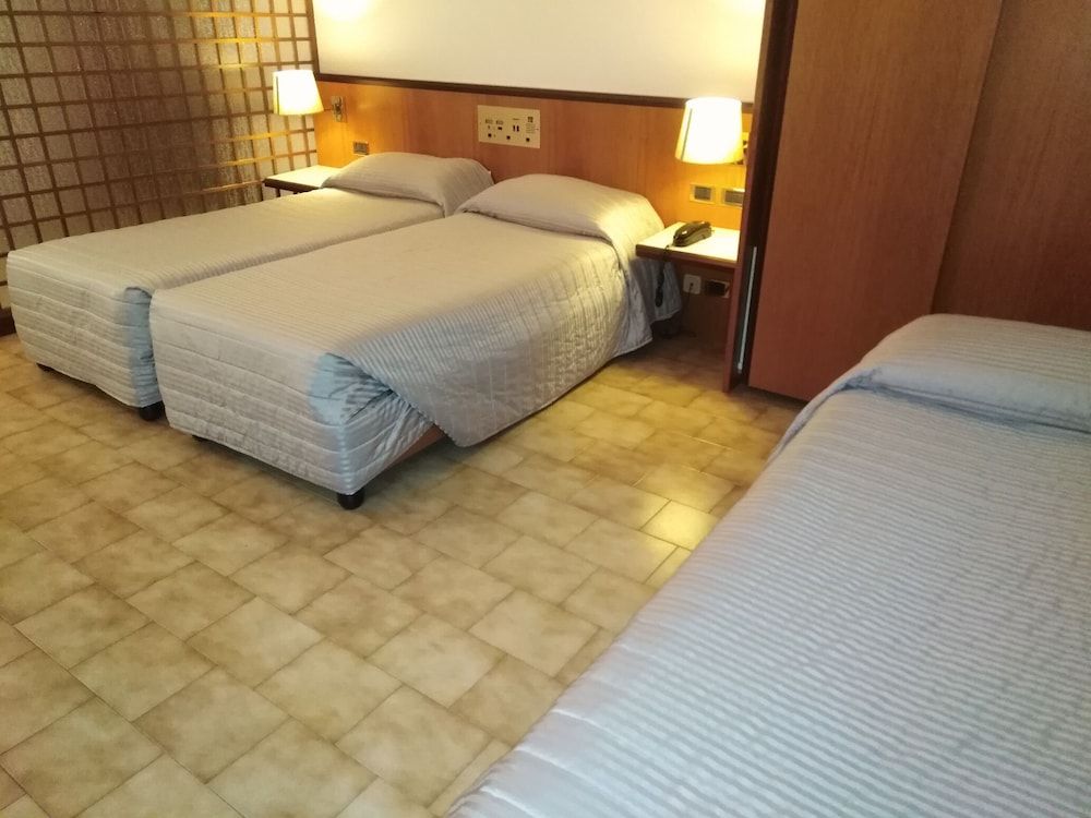 RHI Porta Bologna Family Room 5