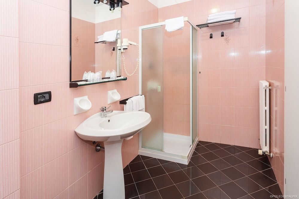 RHI Porta Bologna Family Room 6