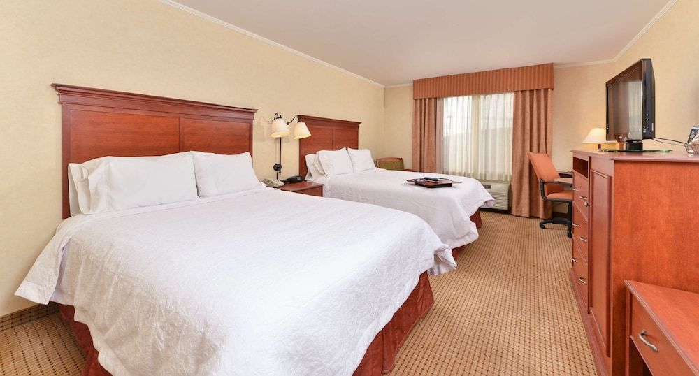 Studio, 2 Queen Beds, Accessible, Bathtub (Mobility & Hearing)