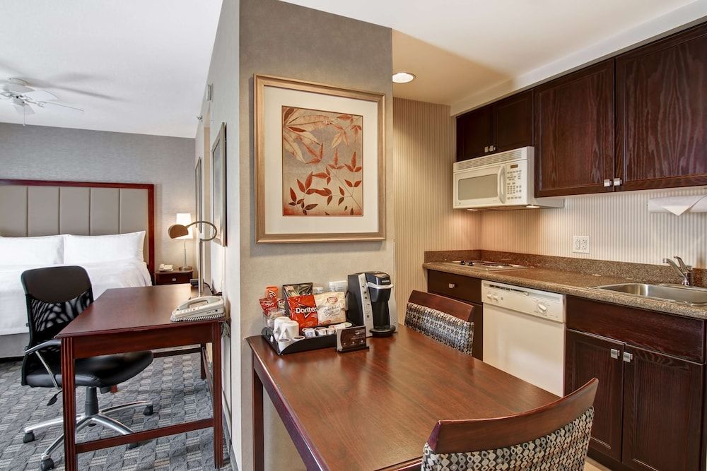 Homewood Suites by Hilton Toronto Oakville Studio Suite 4