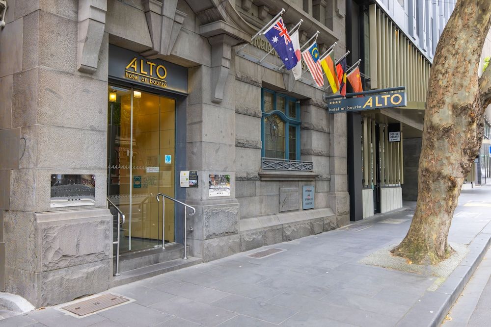 undefined Alto Hotel on Bourke 3