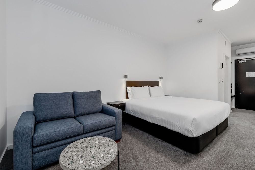 undefined Alto Hotel on Bourke 10