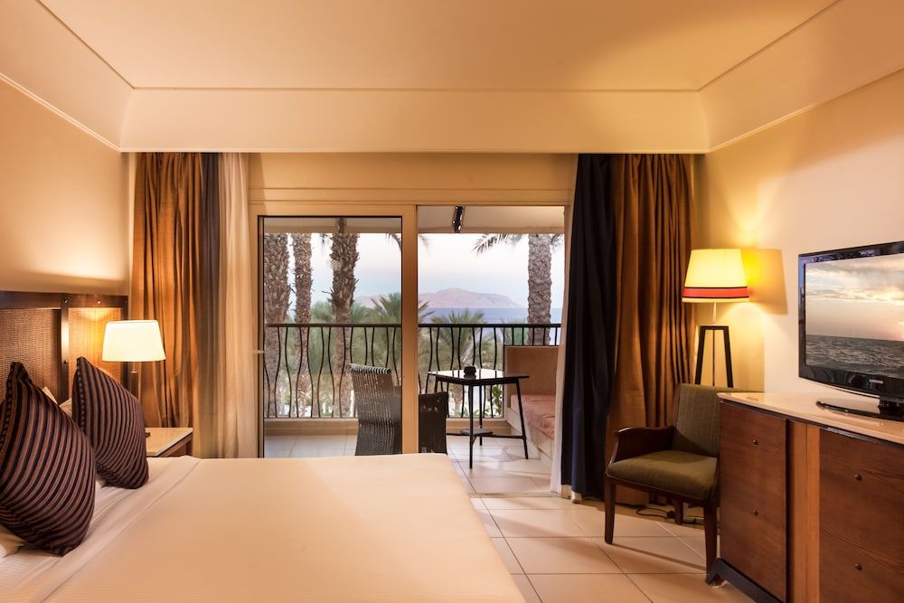 undefined Grand Rotana Resort & Spa 10