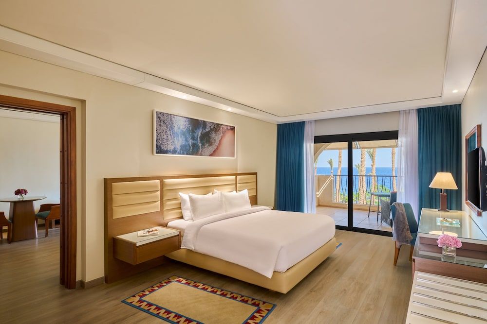 undefined Grand Rotana Resort & Spa 3