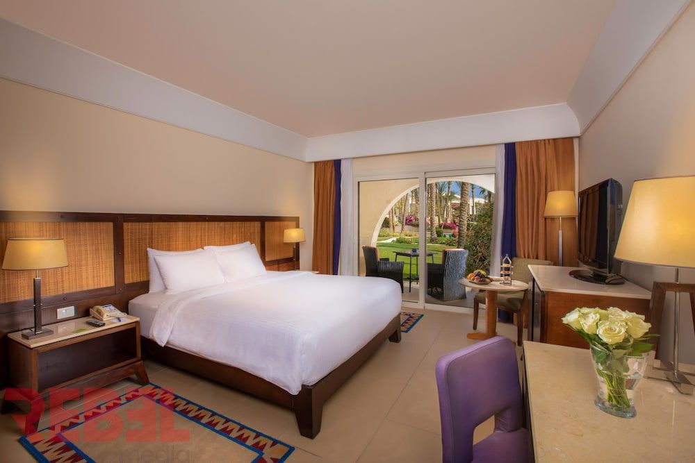 Grand Rotana Resort & Spa Room, 2 Twin Beds, Sea View 3