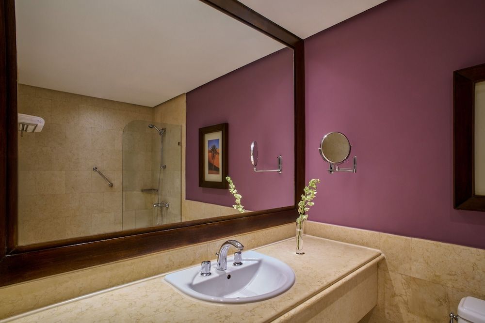 Grand Rotana Resort & Spa Room, 2 Twin Beds, Sea View 8