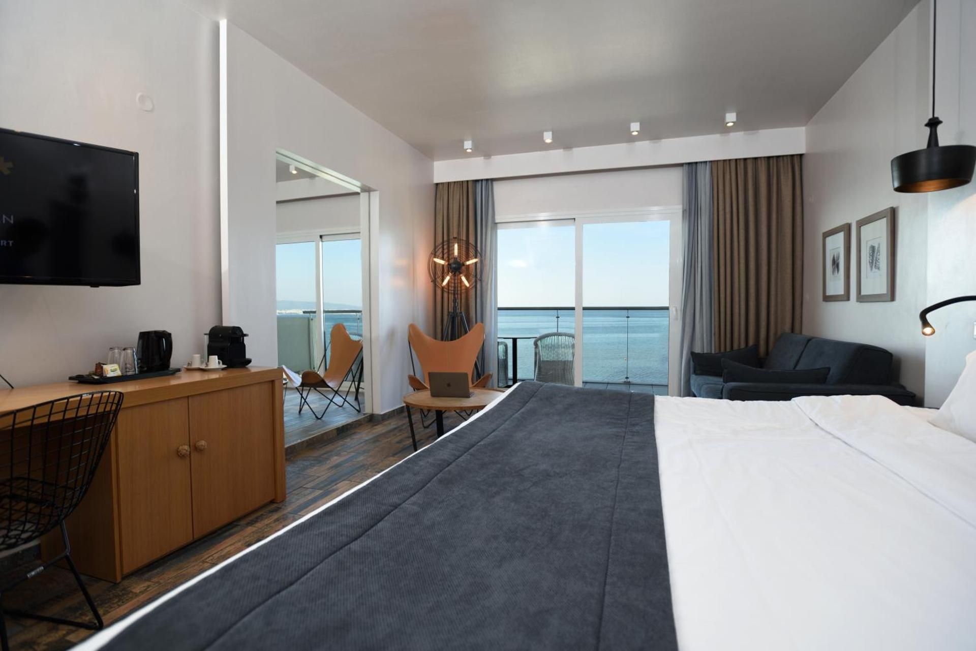 Sea View Hephaestus Suite