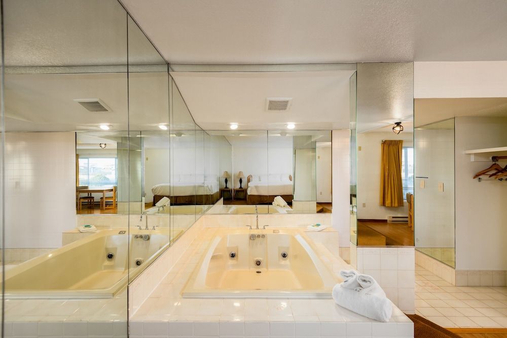 Alsi Resort Standard Room - Double Queen Beds - No Pets 2