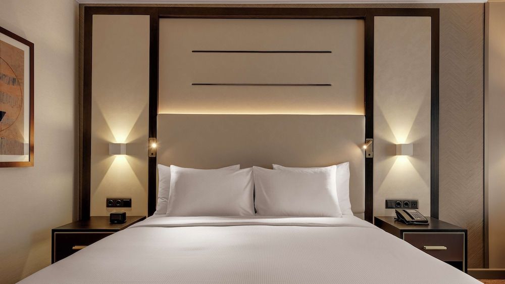 Hilton Munich City Room, 1 King Bed, Non Smoking 2