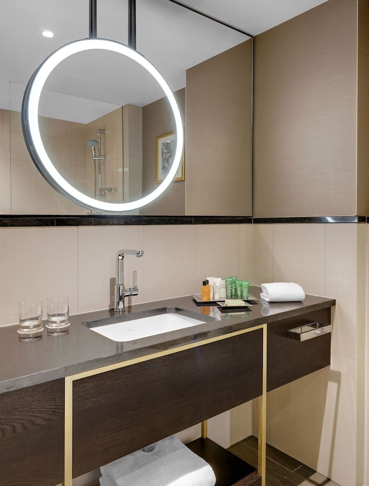 undefined Hilton Munich City 8