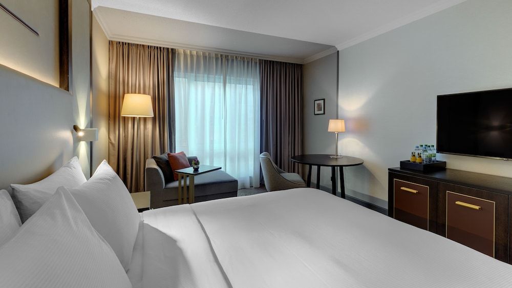 undefined Hilton Munich City 6