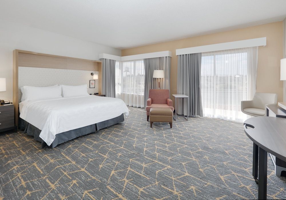 Standard Room, 1 King Bed, Pool View
