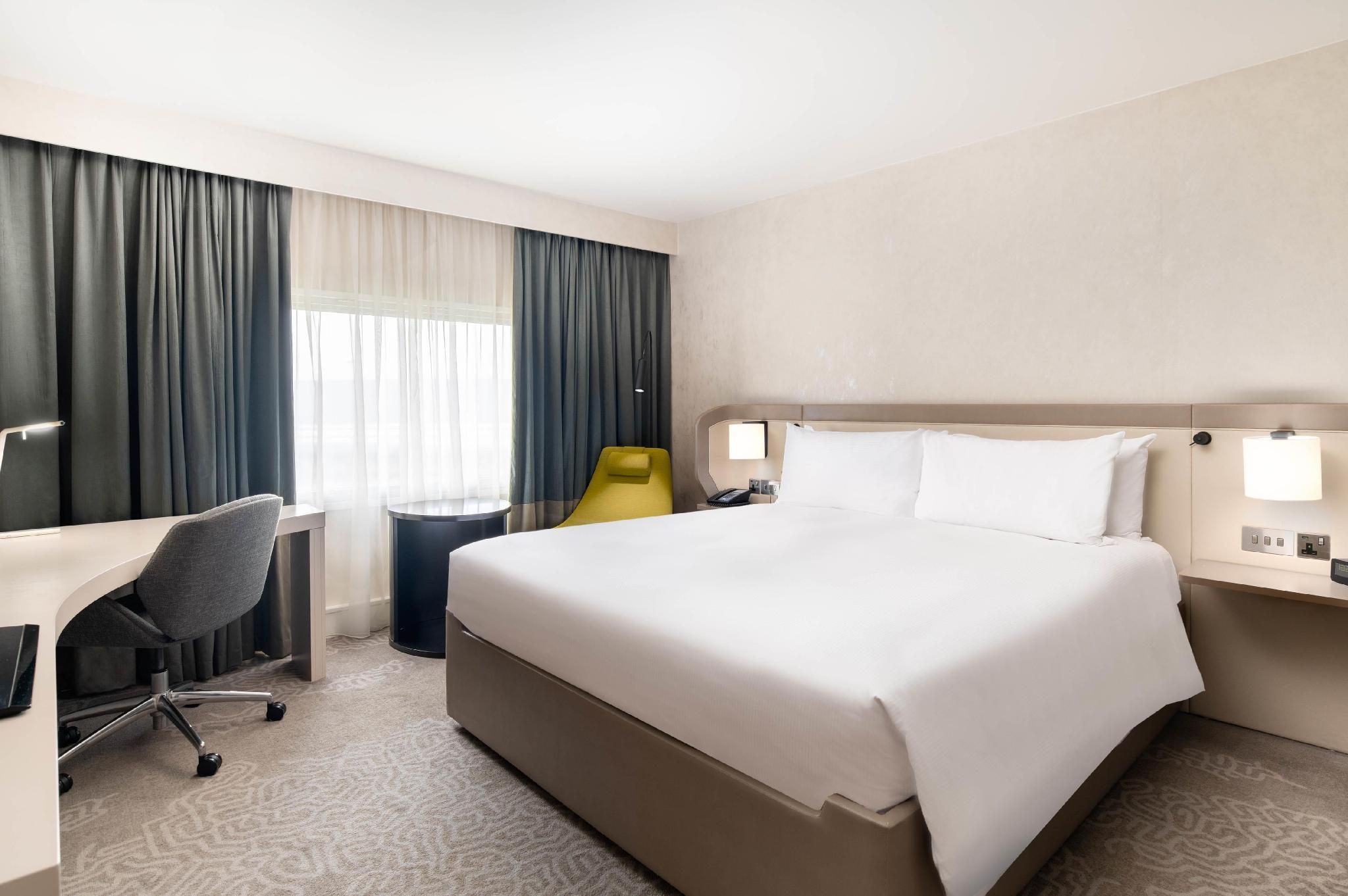undefined Hilton London Heathrow Airport Hotel 2