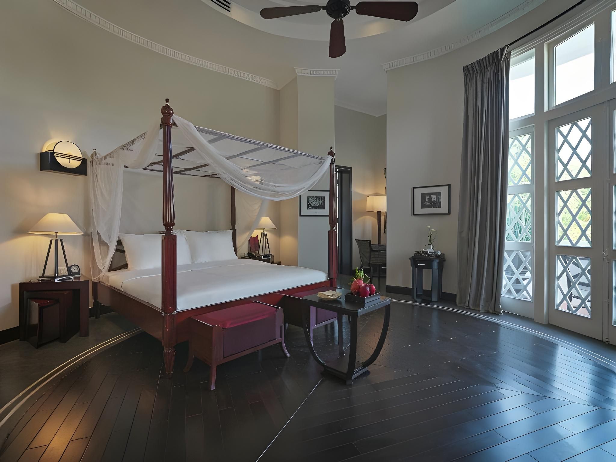 Resident Suite