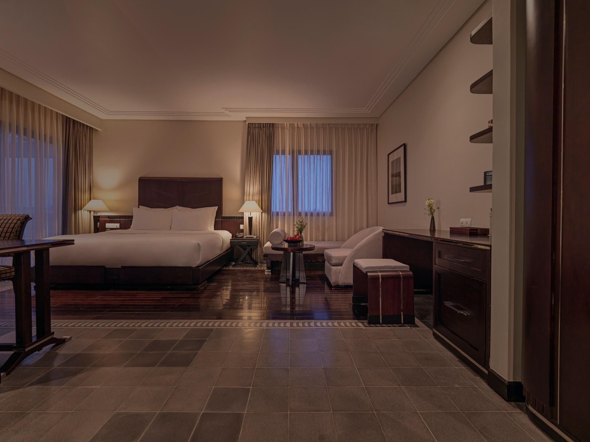 Deluxe Garden View King Room