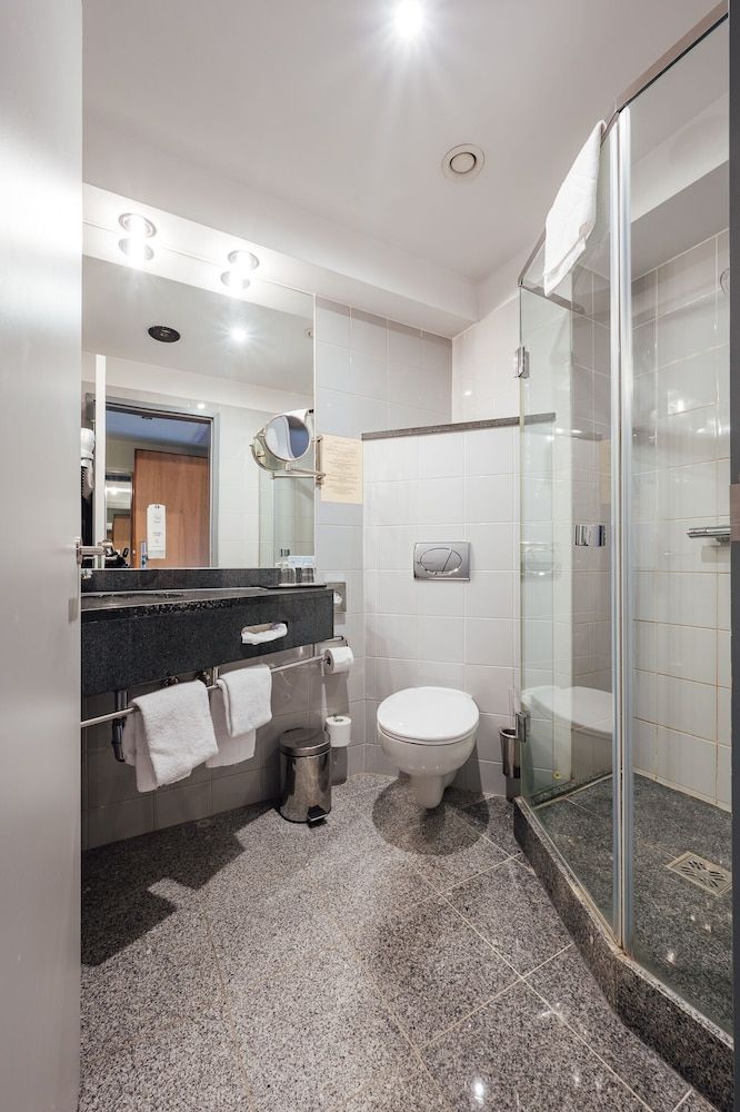 PeakTure Hotel Bucharest Cozy city view 5