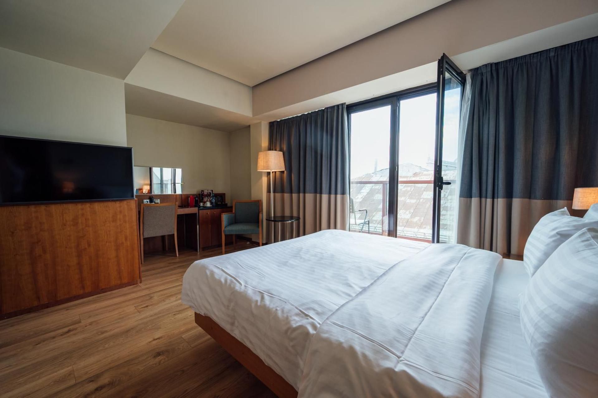 undefined PeakTure Hotel Bucharest 7