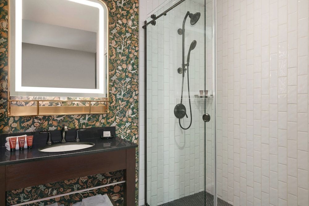 undefined Glenn Hotel, Autograph Collection 9