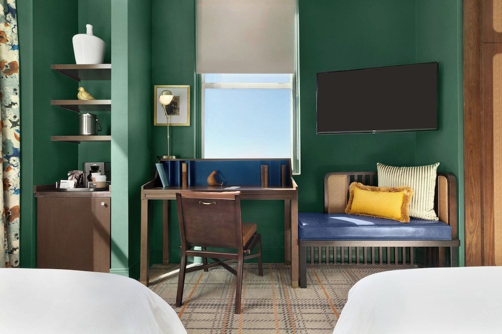 undefined Glenn Hotel, Autograph Collection 2