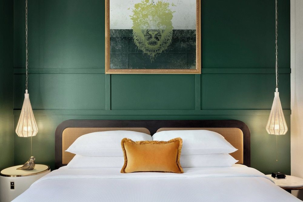 undefined Glenn Hotel, Autograph Collection 7