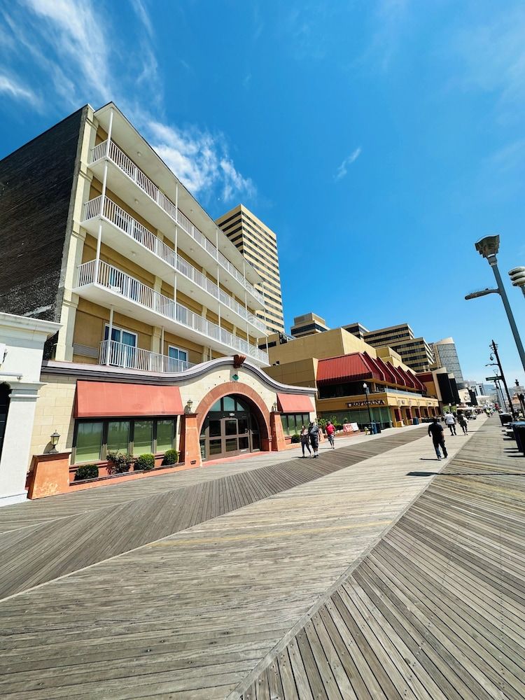 undefined Days Inn by Wyndham Atlantic City Oceanfront-Boardwalk 3