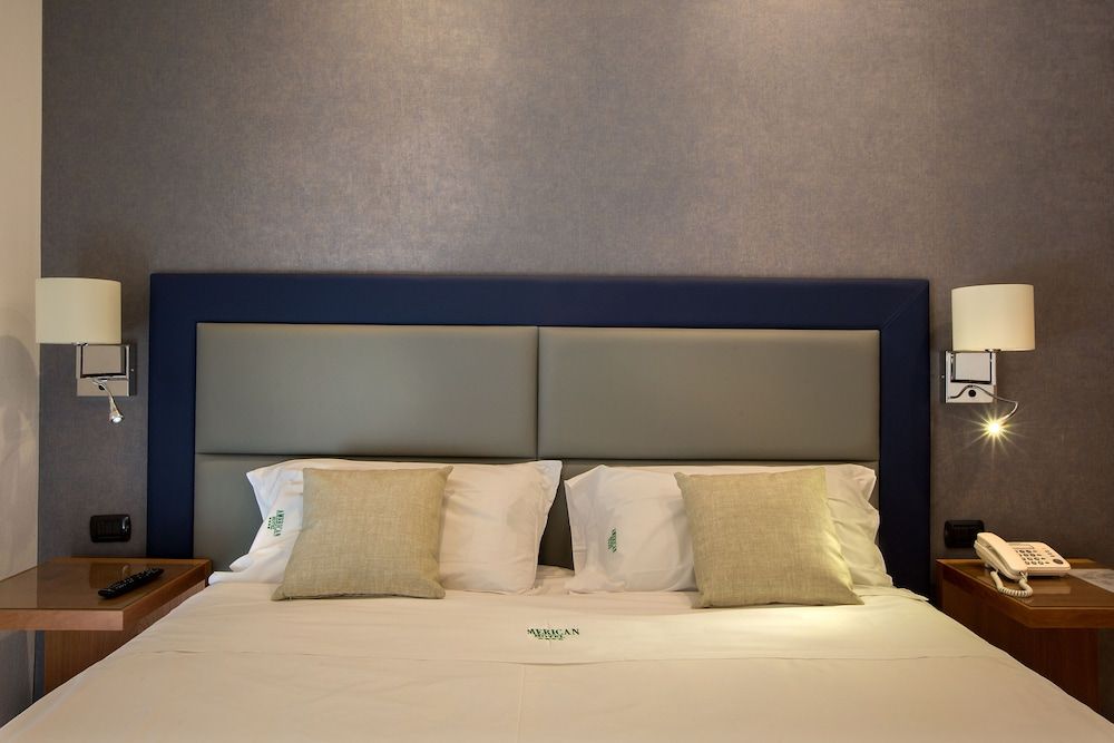 American Hotel Superior Double Room 9