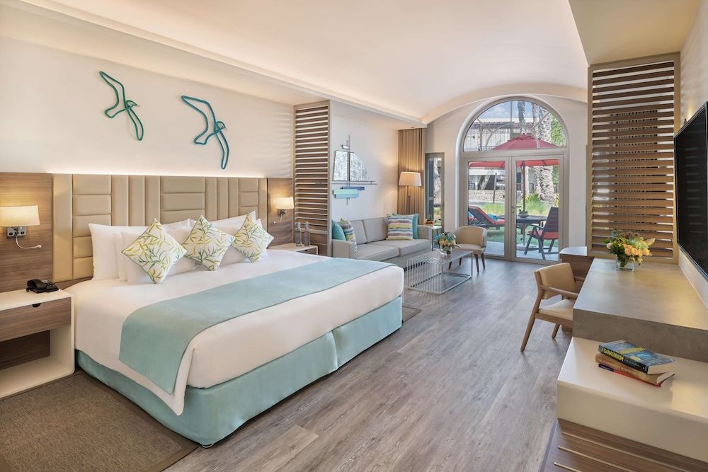 Garden Terrace Junior Suite, Exclusive Tamr Pool, Beach & Splash Park Access-Free Shuttle to Malls