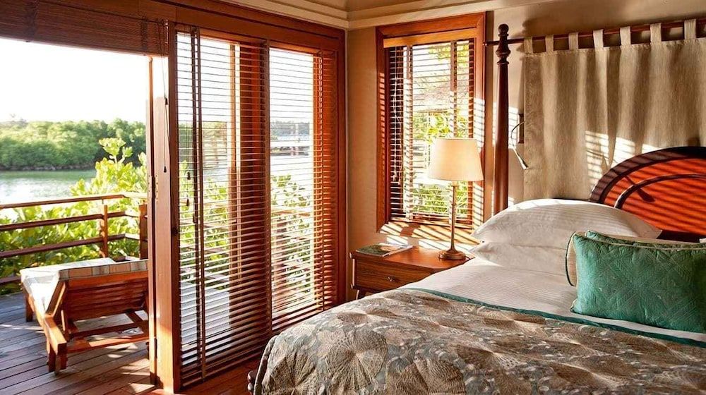 Constance Prince Maurice Villa (on Stilts/Overwater) 5