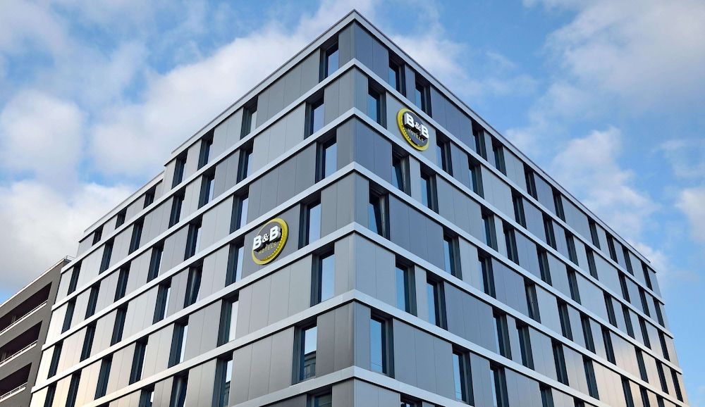 undefined B&B HOTEL Frankfurt-Messe 3