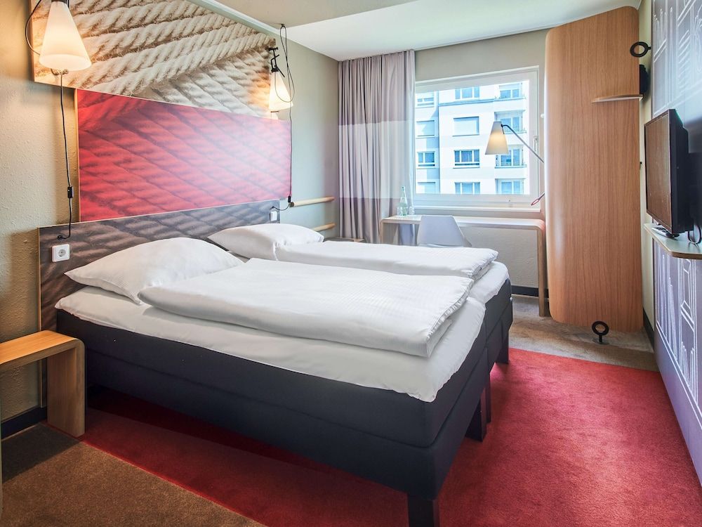 undefined B&B HOTEL Frankfurt-Messe