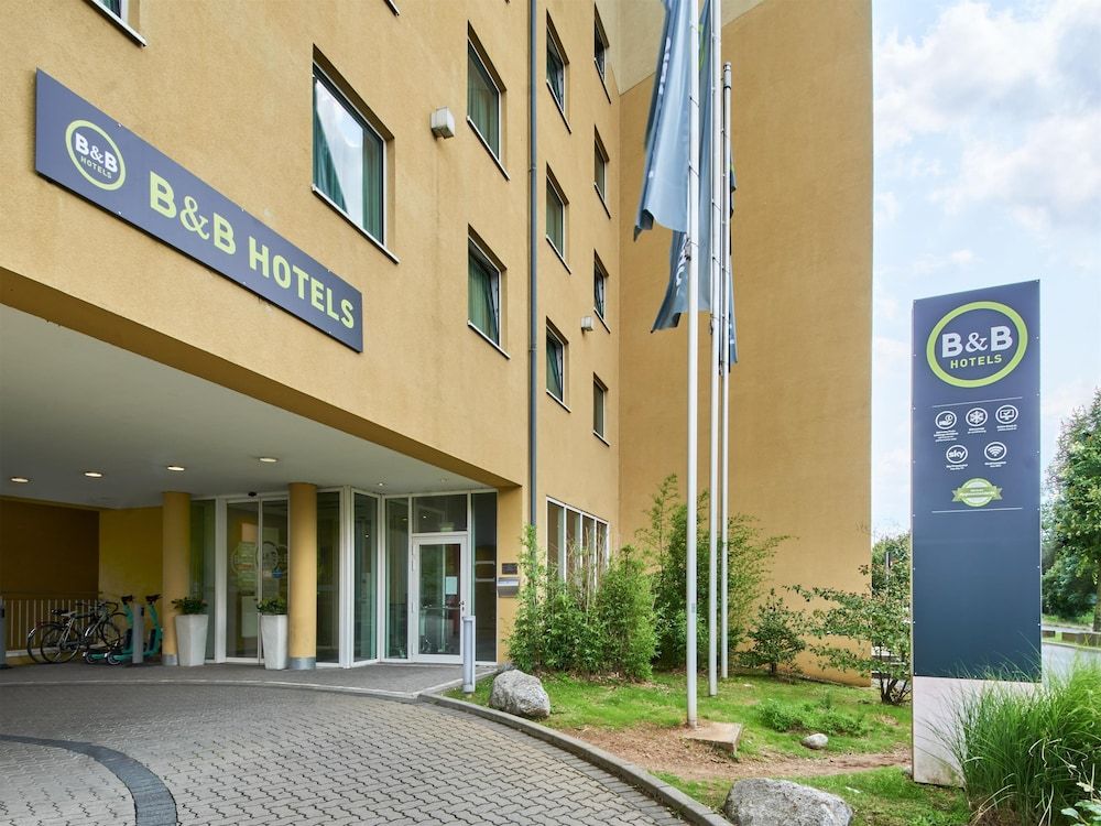 undefined B&B HOTEL Frankfurt-Messe 4