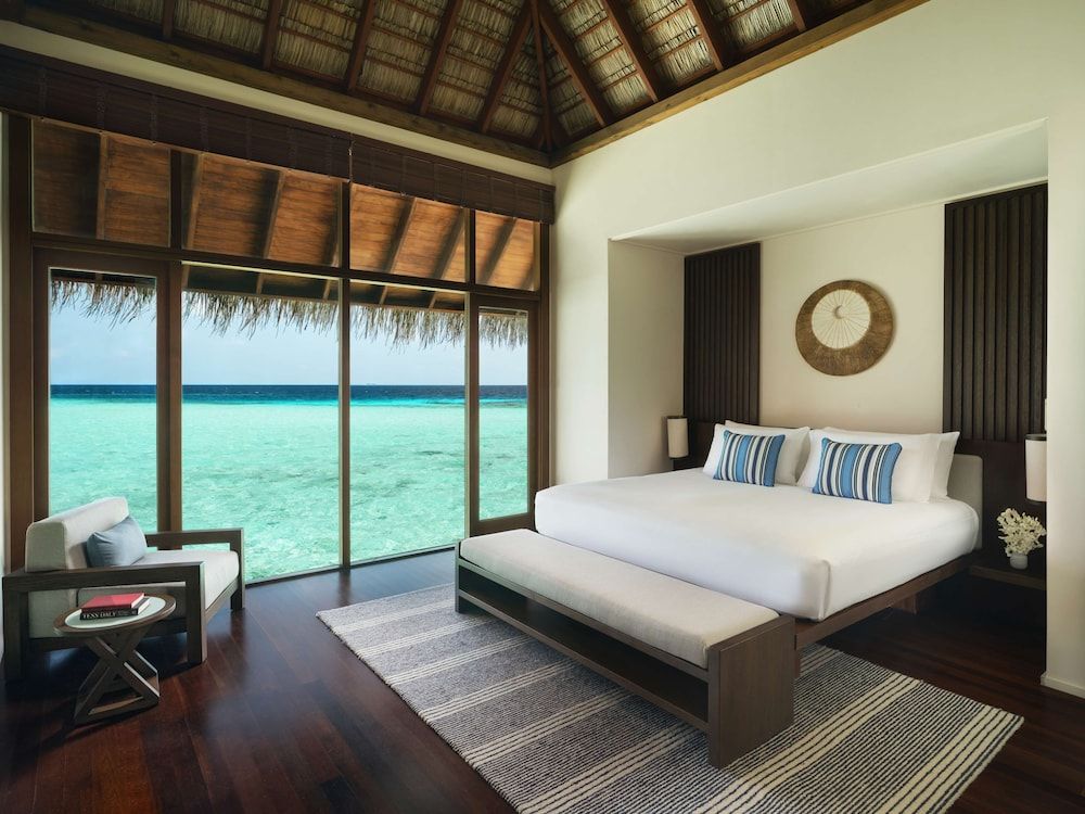 Grand Villa, 1 King Bed (Grand Water Villa)