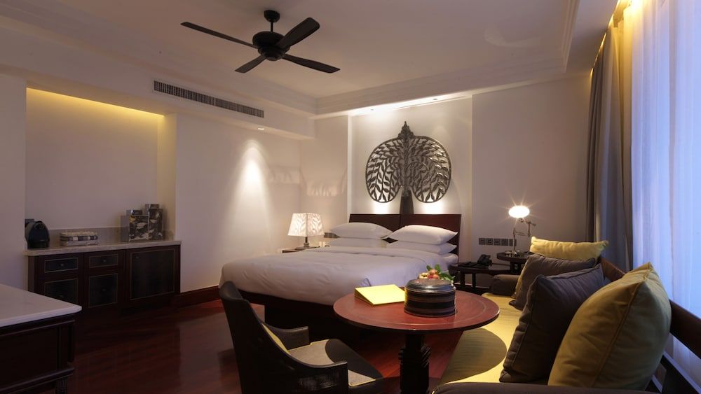 Deluxe Room, 1 King Bed