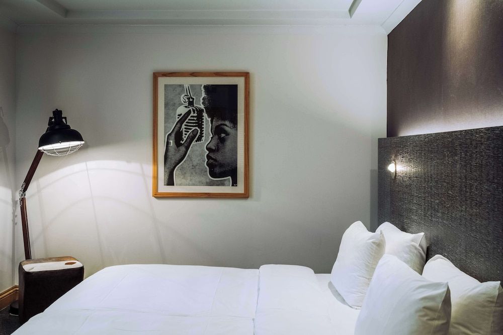 pentahotel Reading Penta Junior Suite 2