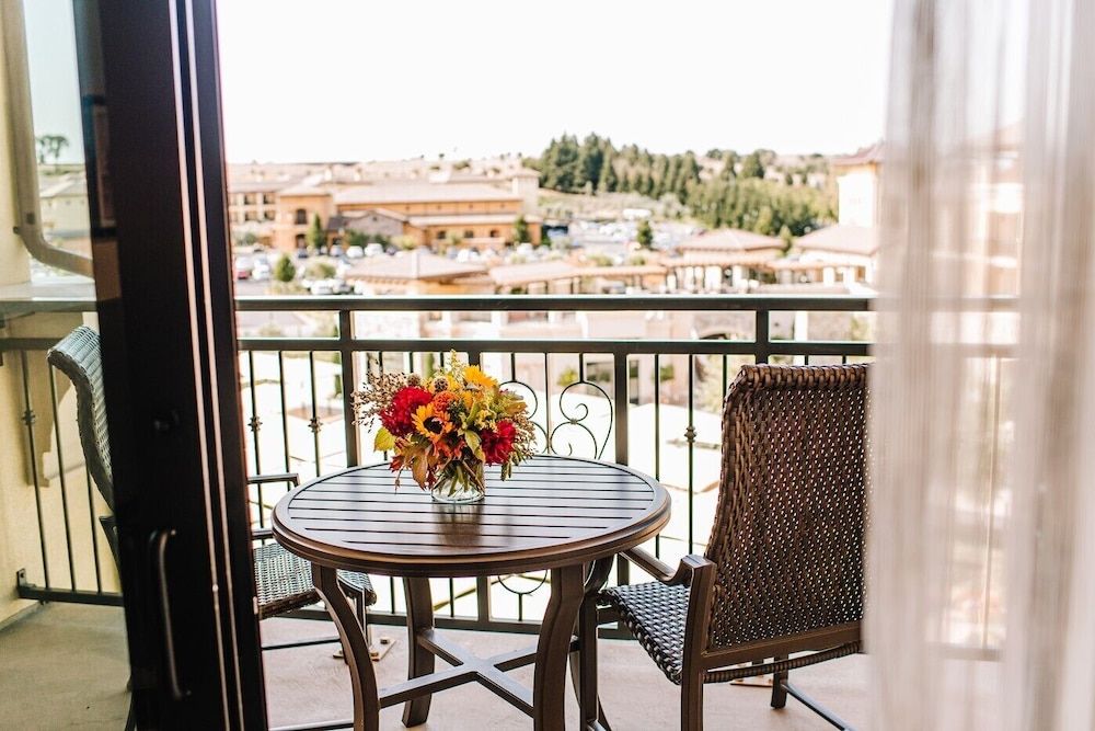 Signature Room, 2 Queen Beds, Mobility Accessible