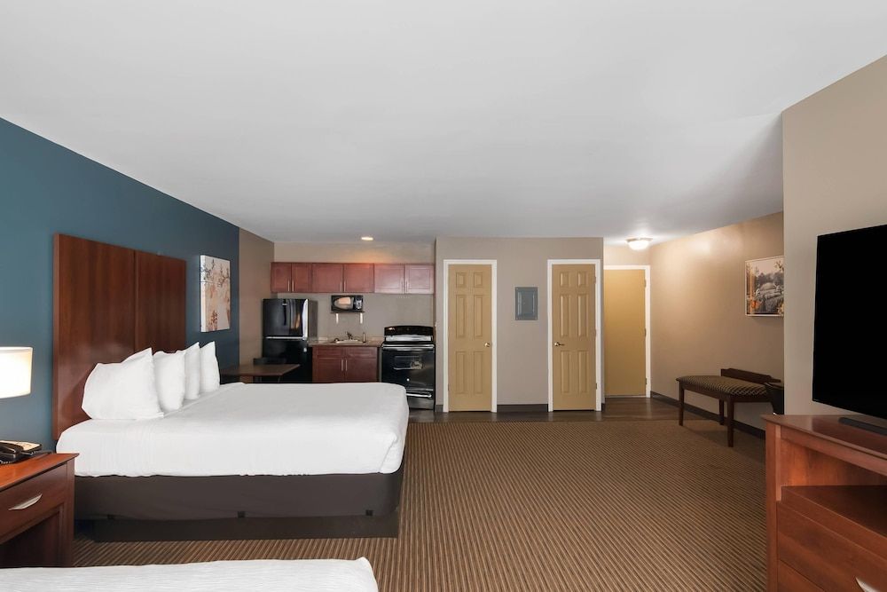 Suite, 2 Queen Beds, Non Smoking (Efficiency)