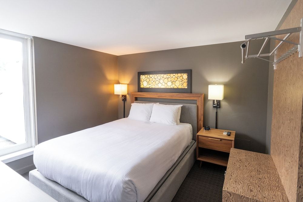 Loft, 1 Bedroom, Balcony, Mountain View