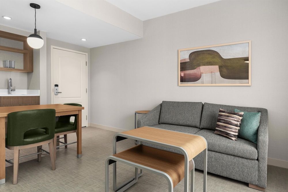 Homewood Suites by Hilton Burlington Studio Suite, 1 King Bed with Sofa bed, Non Smoking 8