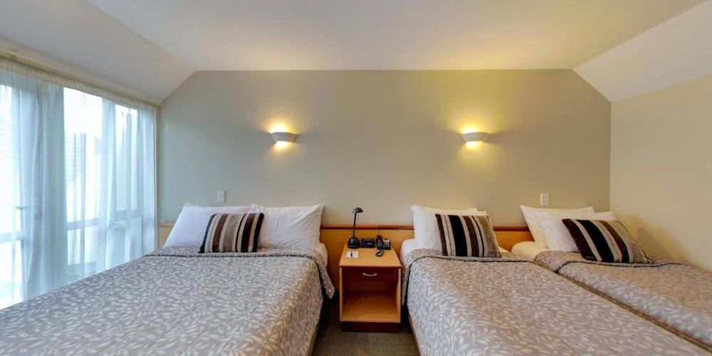 Dunedin Leisure Lodge - A Distinction Hotel Standard Family Room