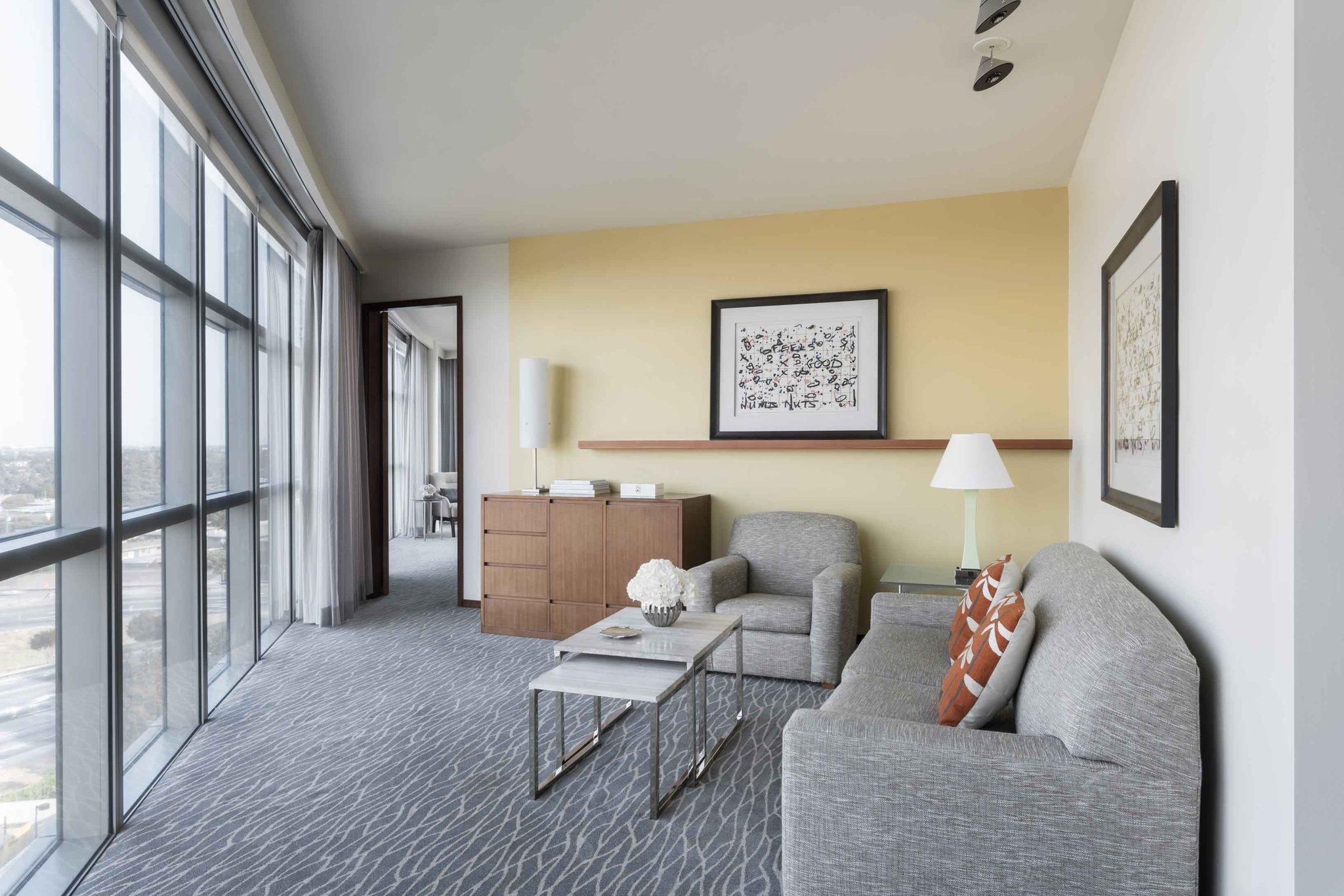 Four Seasons Executive Suite