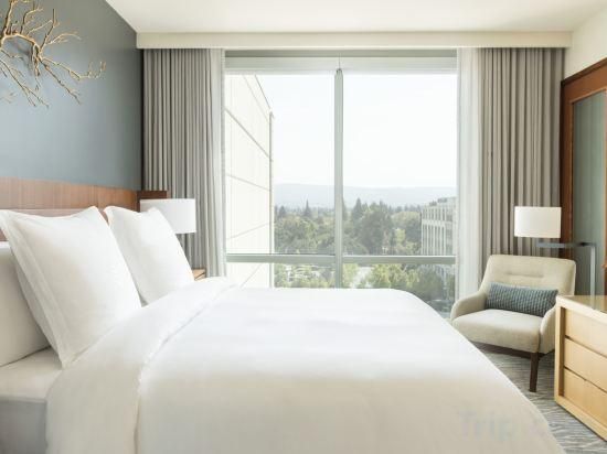 Premier One Bedroom Suite