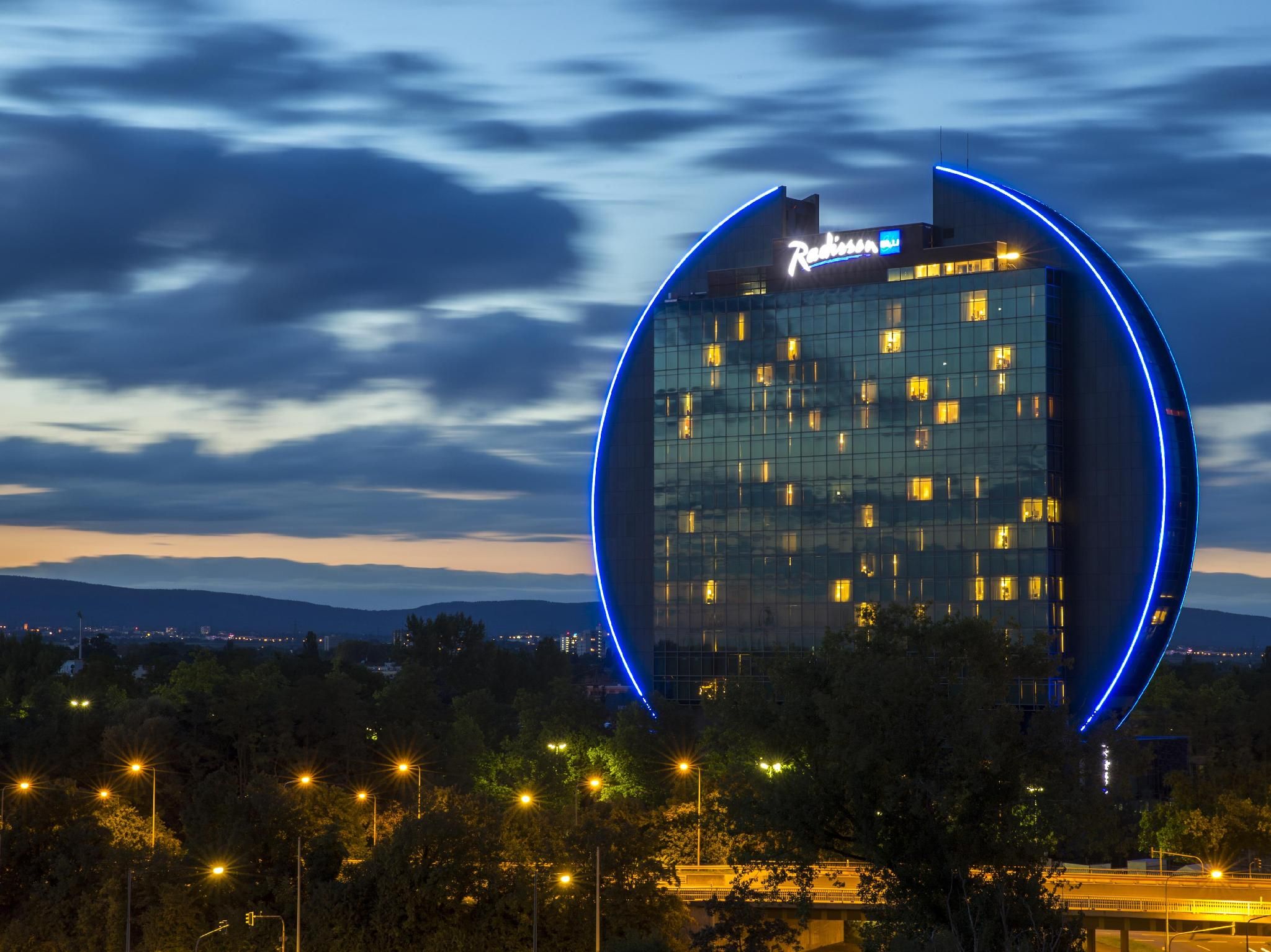 undefined Radisson Blu Hotel, Frankfurt 4