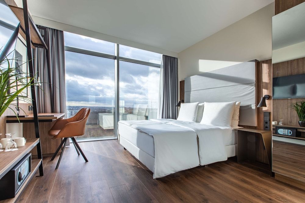 undefined Radisson Blu Hotel, Frankfurt 2
