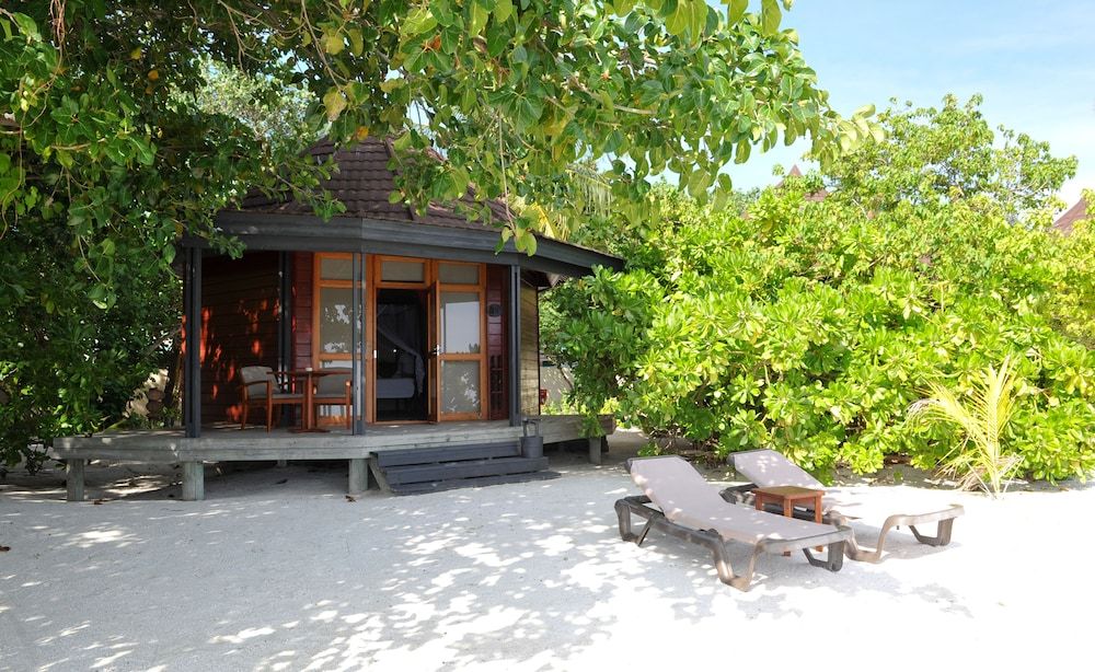 Jacuzzi Beach Villa