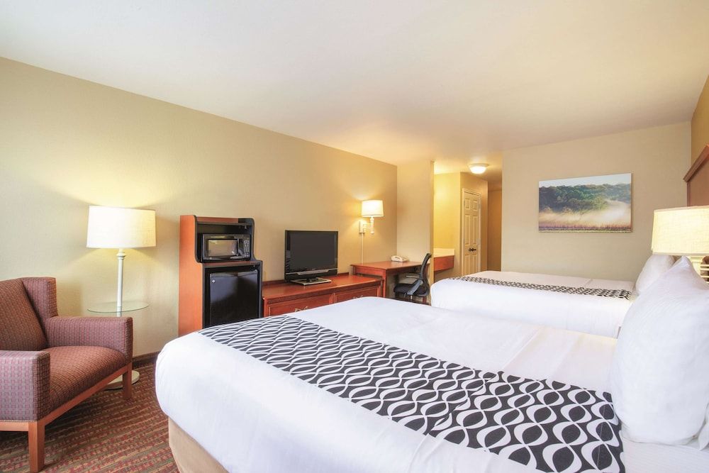 Room, 2 Queen Beds, Non Smoking