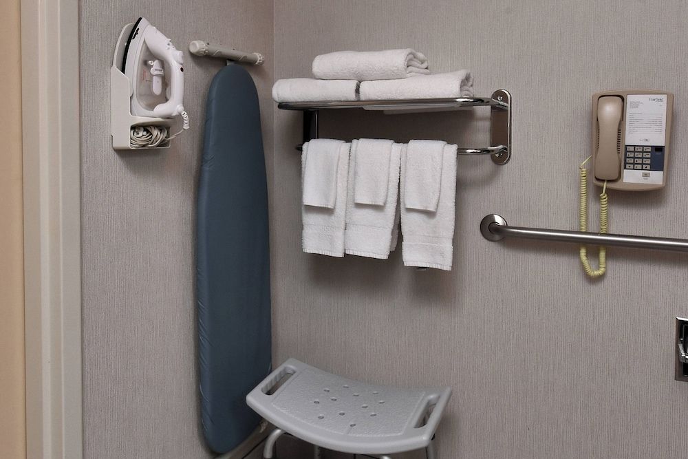 Studio, 1 King Bed (Mobility/Hearing Accessible, Tub)